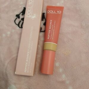Doll10 Peptide Bounce Flexible Foundation - Medium